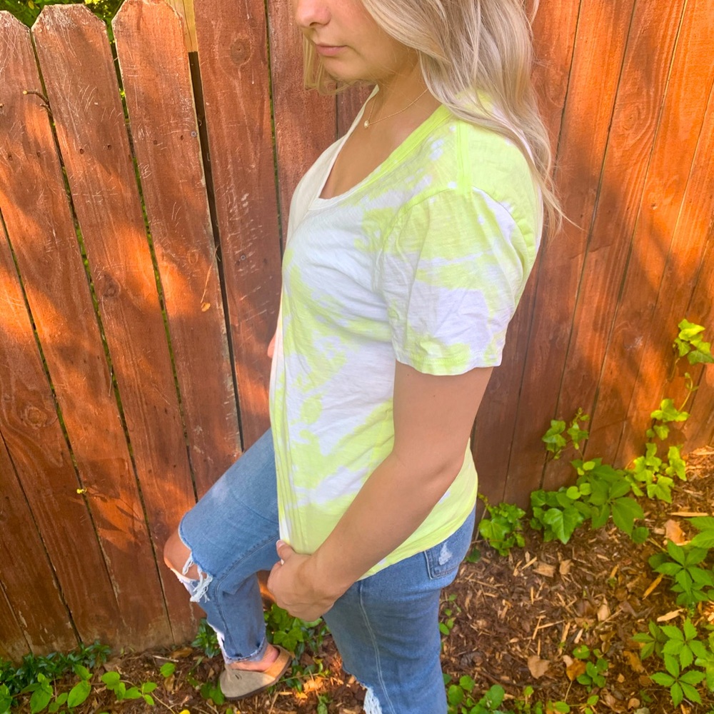 Bleached Tshirt - Picture 2 of 4